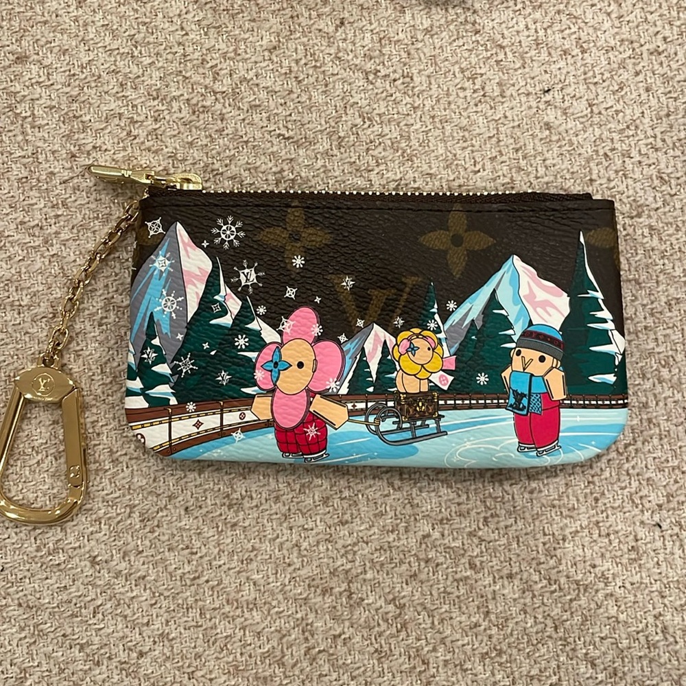 Louis Vuitton Vivienne Holiday key Pouch - new in box